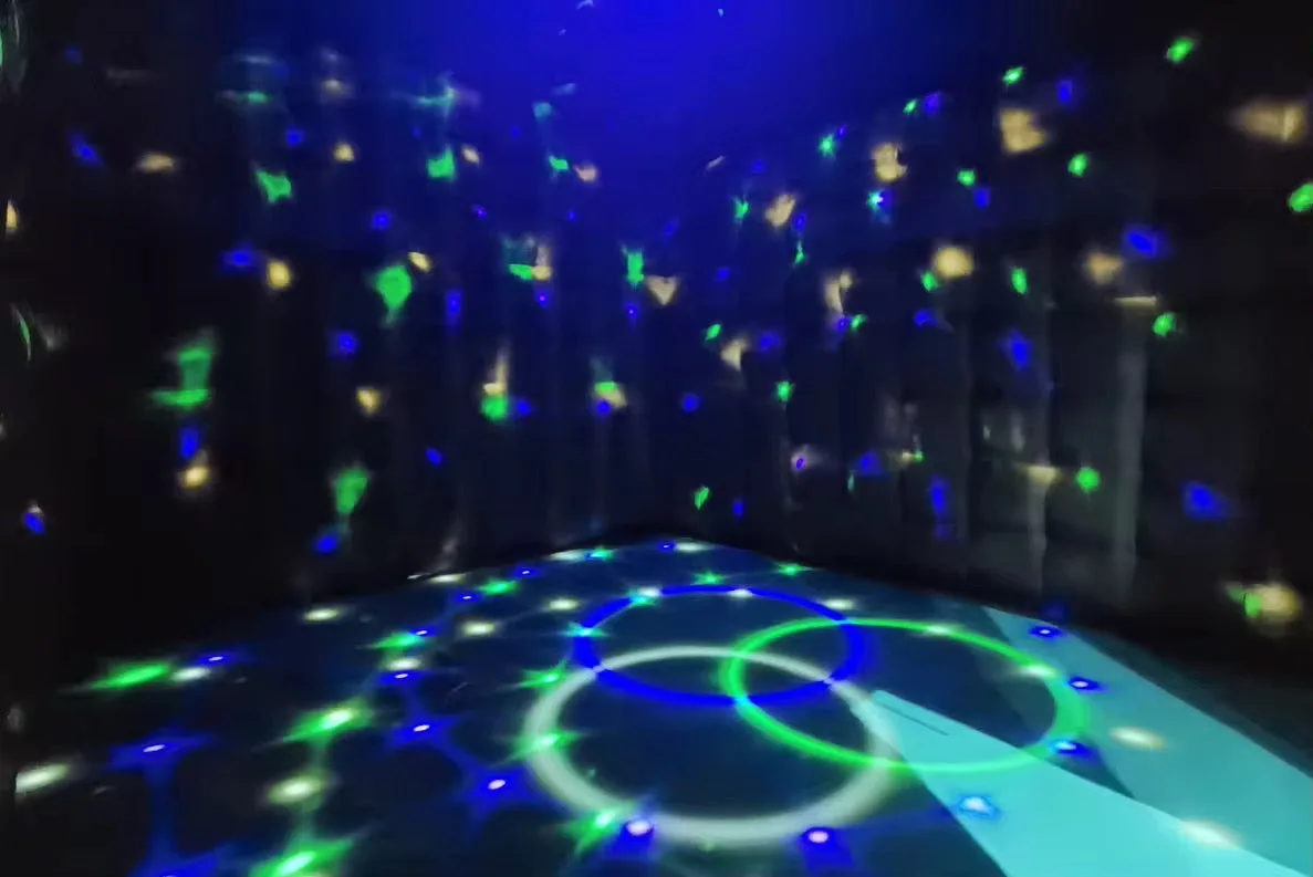 Coloured light patterns inside